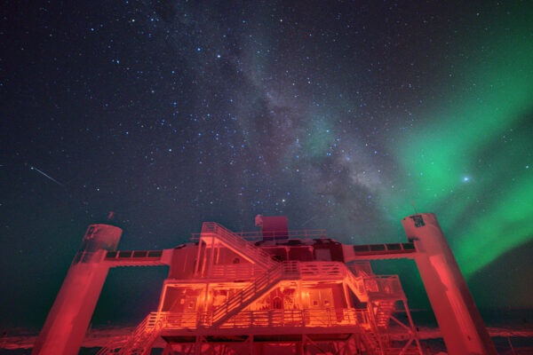 Behind Nobel-winning IceCube discoveries, decades of high-throughput computing